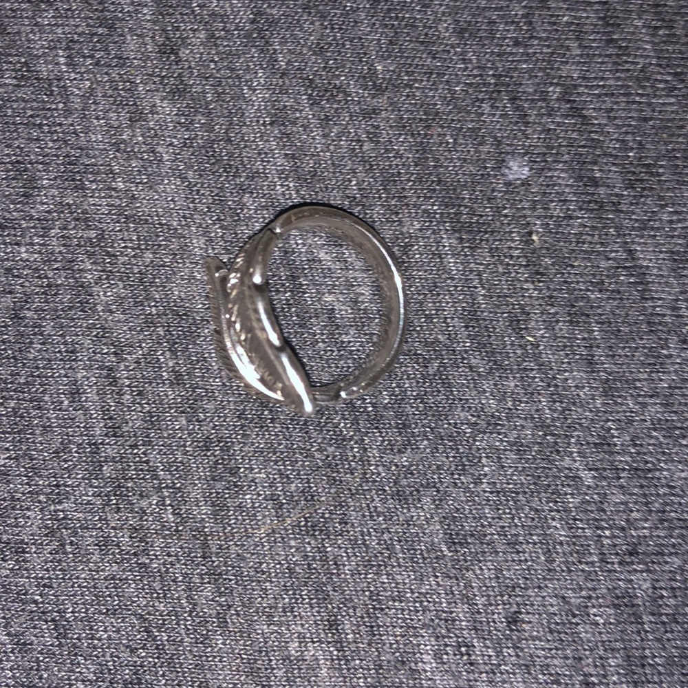Leaf ring - Picture 2 of 4